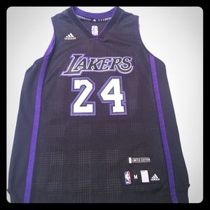 la lakers women's jersey